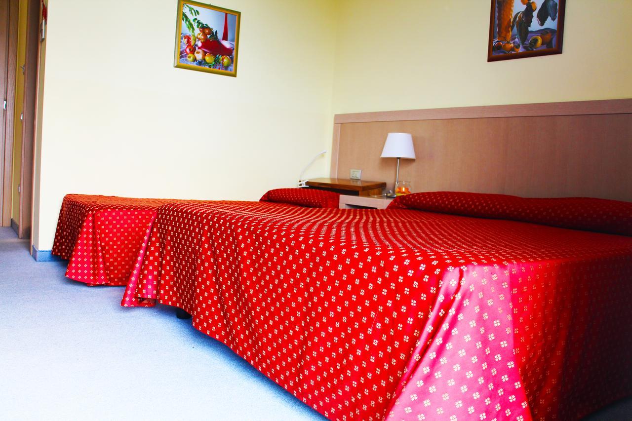 Hotel Cristallo Линьяно-Саббьядоро Экстерьер фото